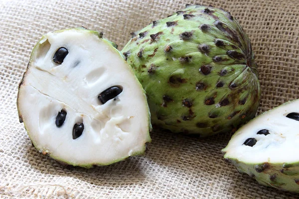 Anti-Inflammatory Foods in Nigeria Soursop