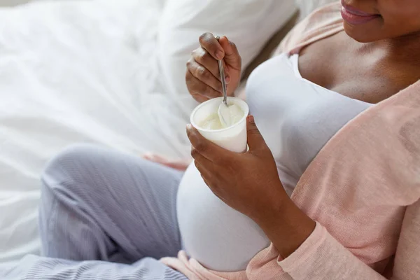 Health Benefits of Yoghurt to Women
