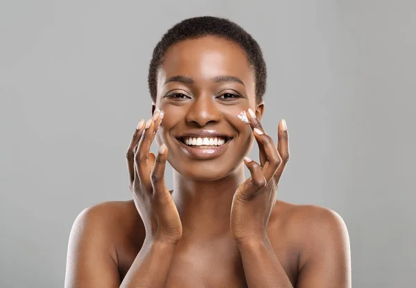 How To Maintain Your Chocolate Skin